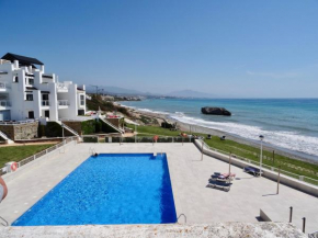 NUEVO Moderno apartamento en primera línea - Casares del Mar